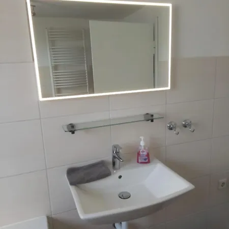 Gemuetliche, Feine Mit Naehe Zum Rhein- Ideal Fuer 2 * Koblenz (Rhineland-Palatinate)